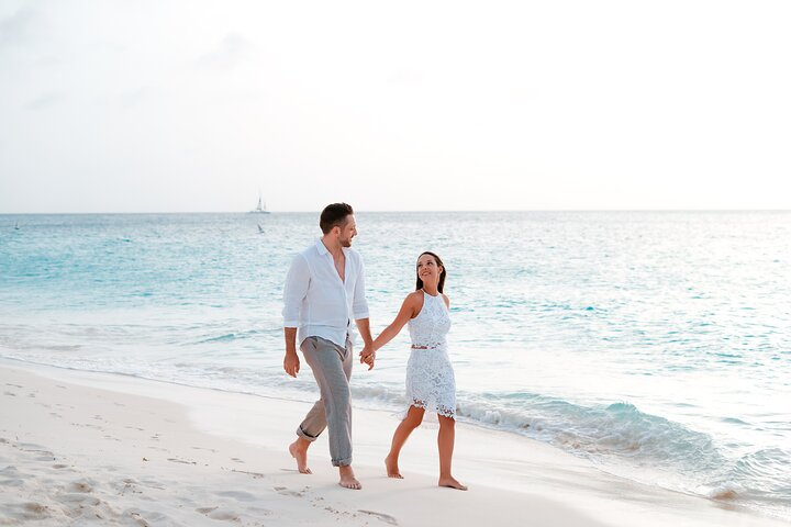 Private Vacation Photoshoot with Photographer in Fort Myers - Photo 1 of 21